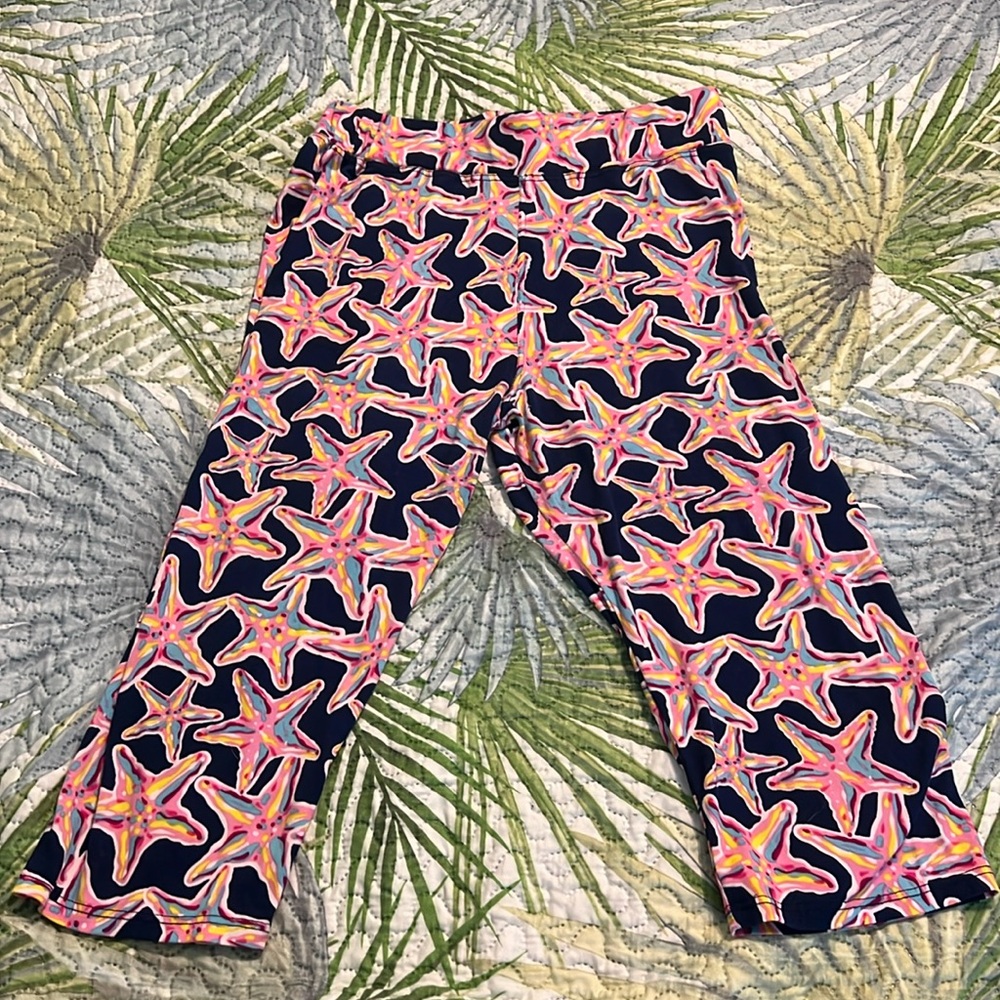 Simply Southern capris.  One size.